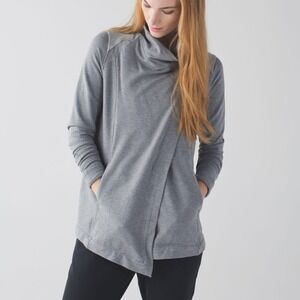 LULUEMON Savasana Wrap Drape Jacket Size 4 - Gray Mock Neck Pocket Asymmetrical